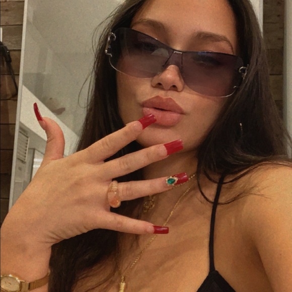 Jassy Isabel - Picture 3 of 5